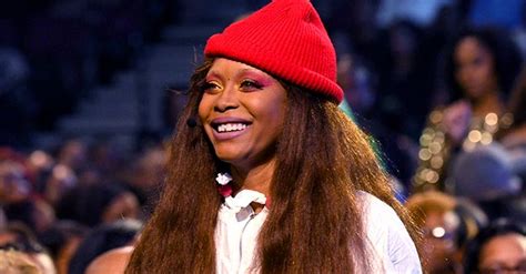 erykah badu naked|Check Out Erykah Badu as She Flaunts Her Figure in a Nude